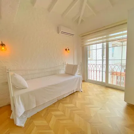 Gk House