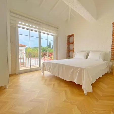 Gk House *
